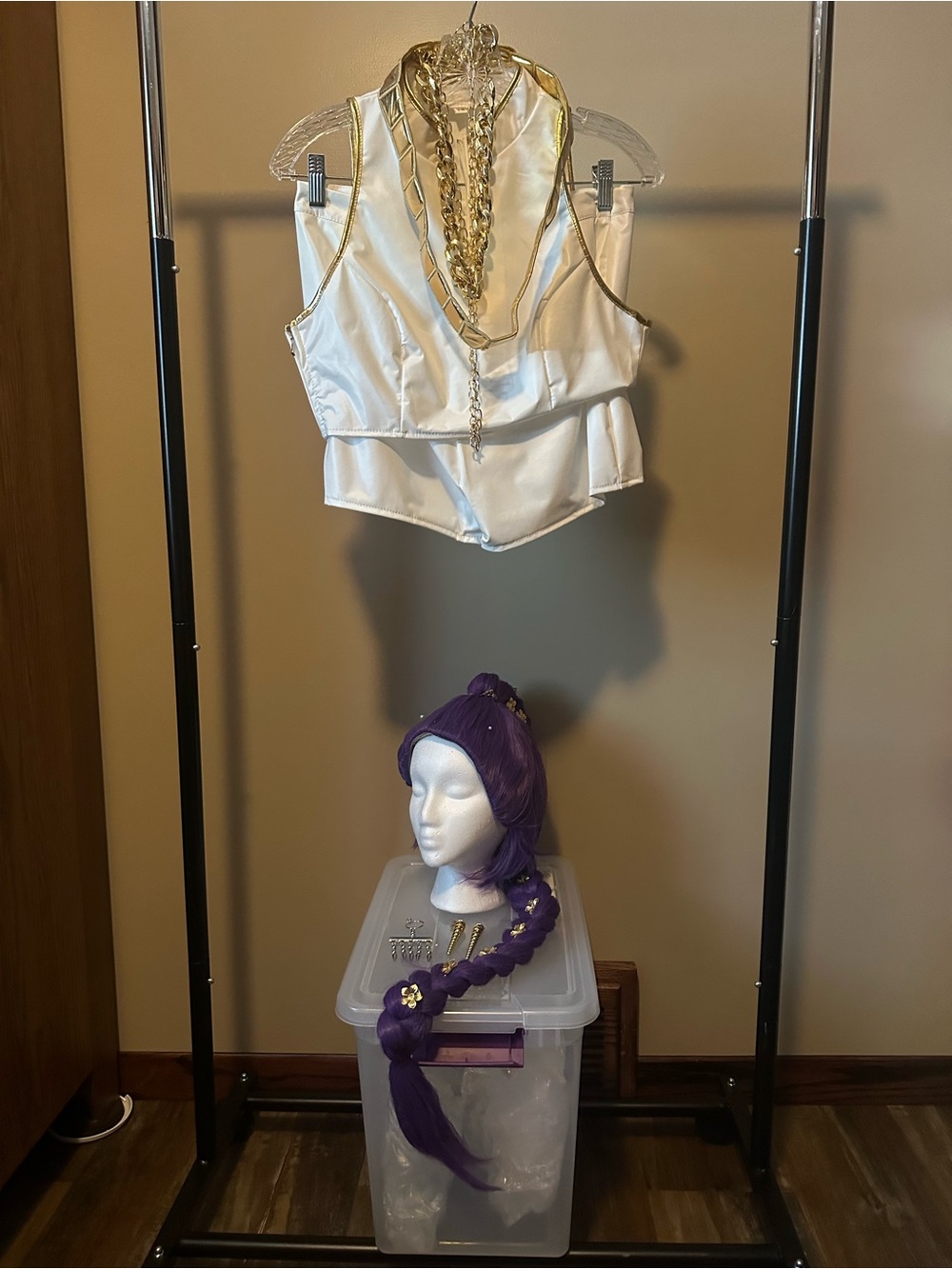 Rumi golden outfit and wig